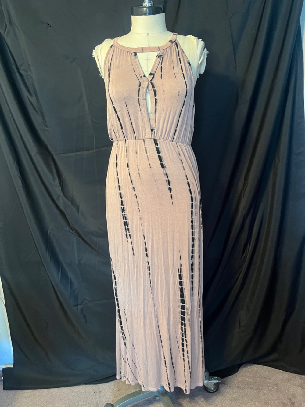 Sleeveless Blush Pink Tie-Dye Maxi Dress